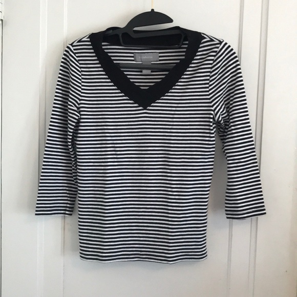 🌟LIZ CLAIBORNE Black & White Striped V-Neck Shirt - Picture 1 of 7
